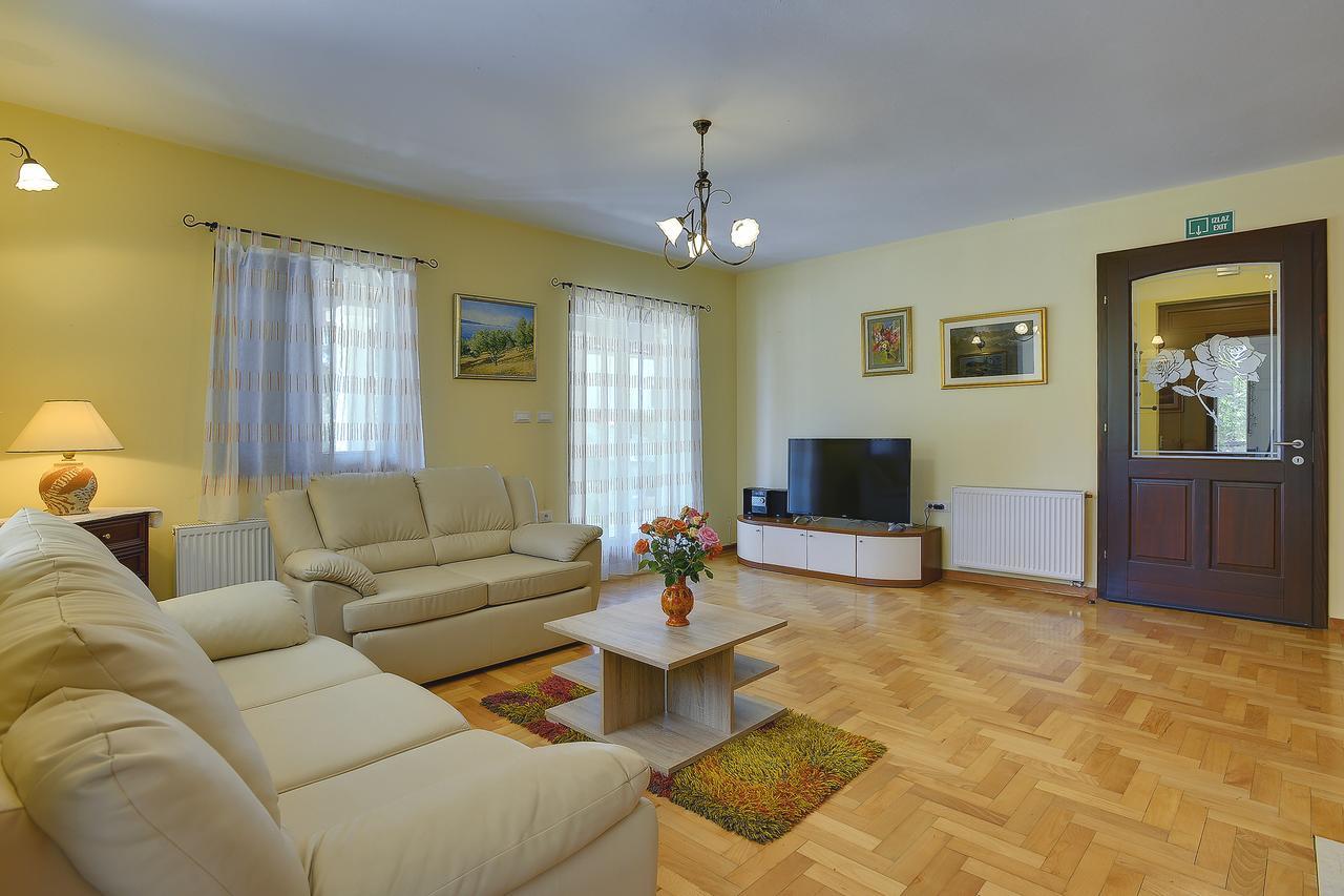 Villa Nina Medulin Luaran gambar